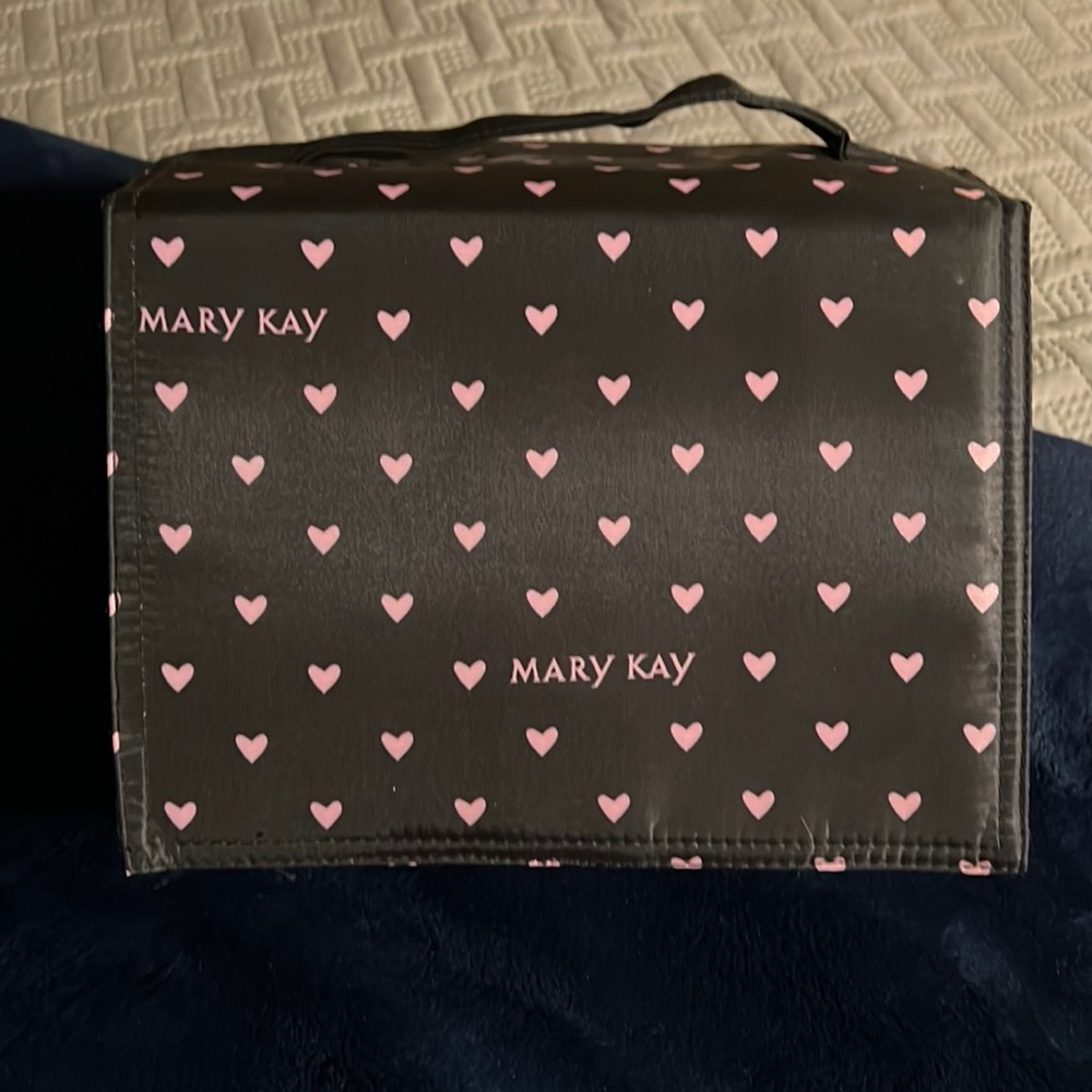 Brand new unopened mary kay facial kit